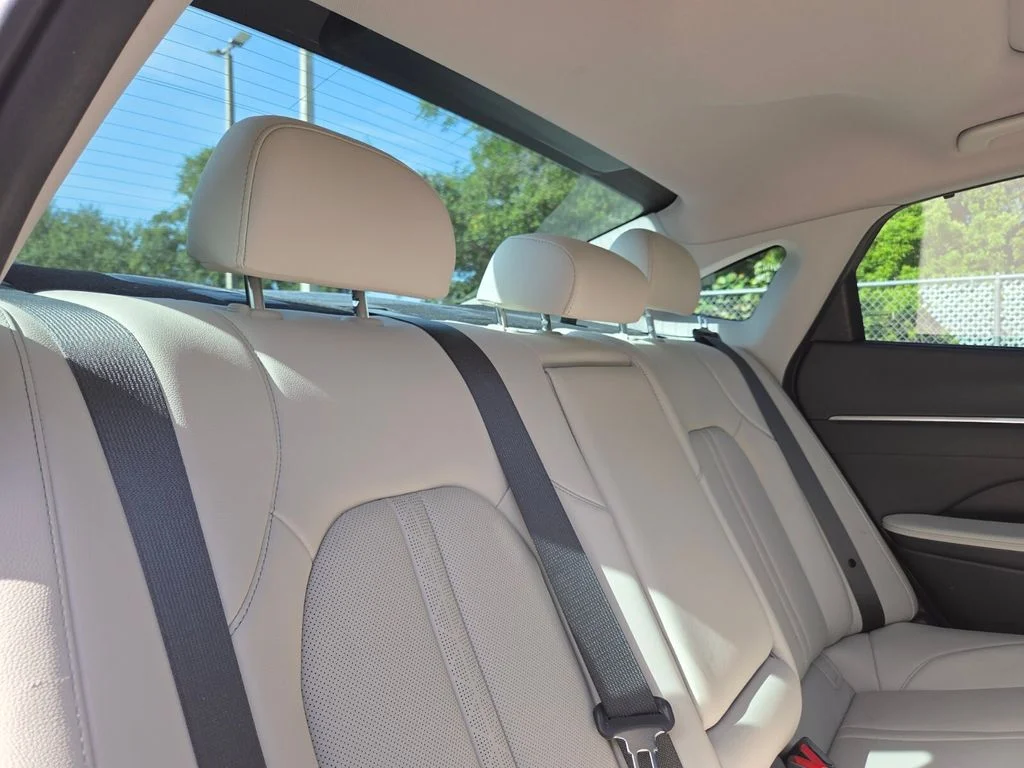 Used 2023 White Hyundai Limited image 18