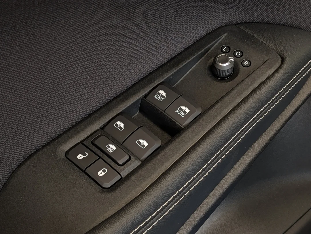 New 2026 Blue Jeep Laredo - - 4x4 - 1.6L Turbo Hybrid - Uconnect 5 w/ 12.3 Screen & More! image 13