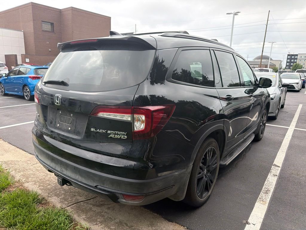 Certified Used 2022 Crystal Black Pearl Honda Black Edition image 3