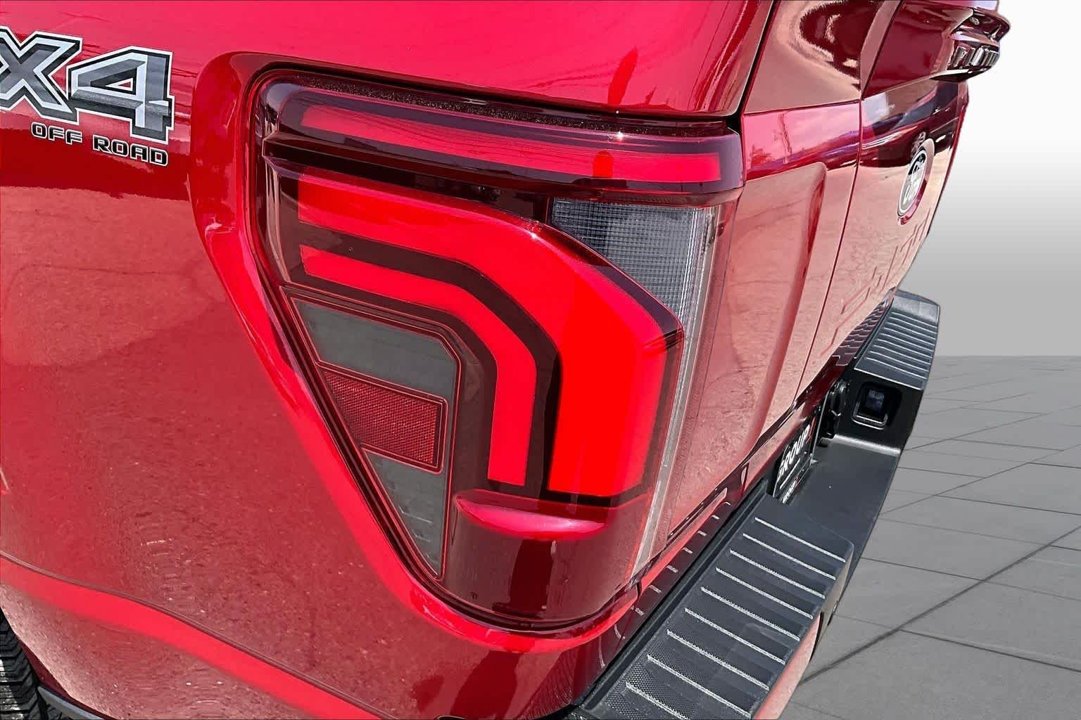 Used 2025 Rapid Red Metallic Tinted Clearcoat Ford Platinum image 28