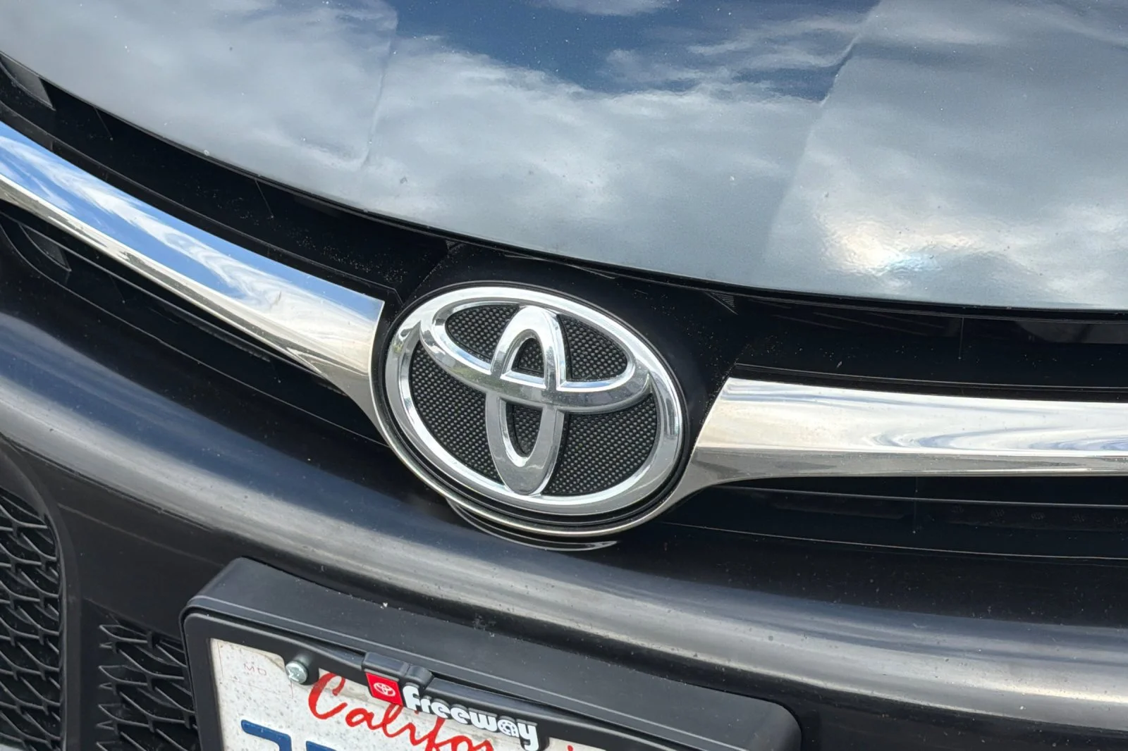 Used 2016 Gray Toyota SE image 38