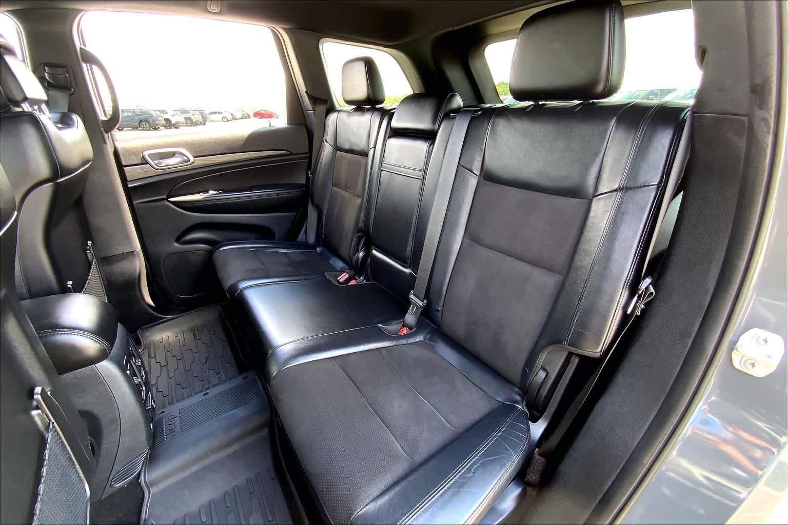 Used 2022 Sting-Gray Clearcoat Jeep Laredo X image 20