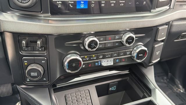 New 2026 Argon Blue Metallic Ford F-250® Platinum® image 30