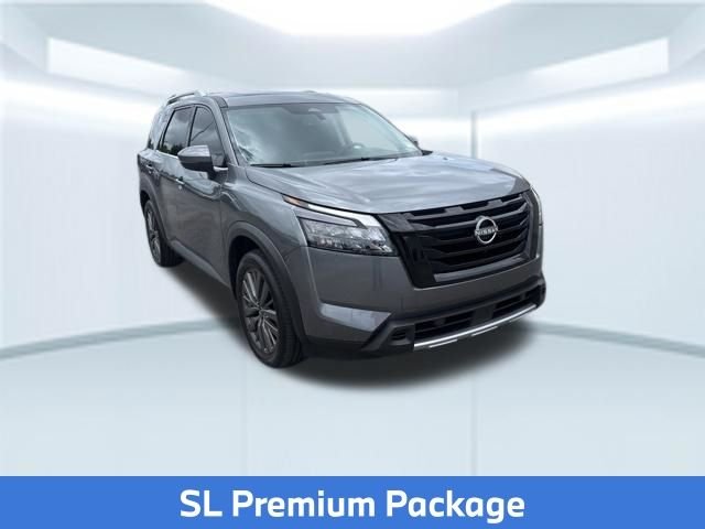 Used 2025 Gray Nissan SL image 4