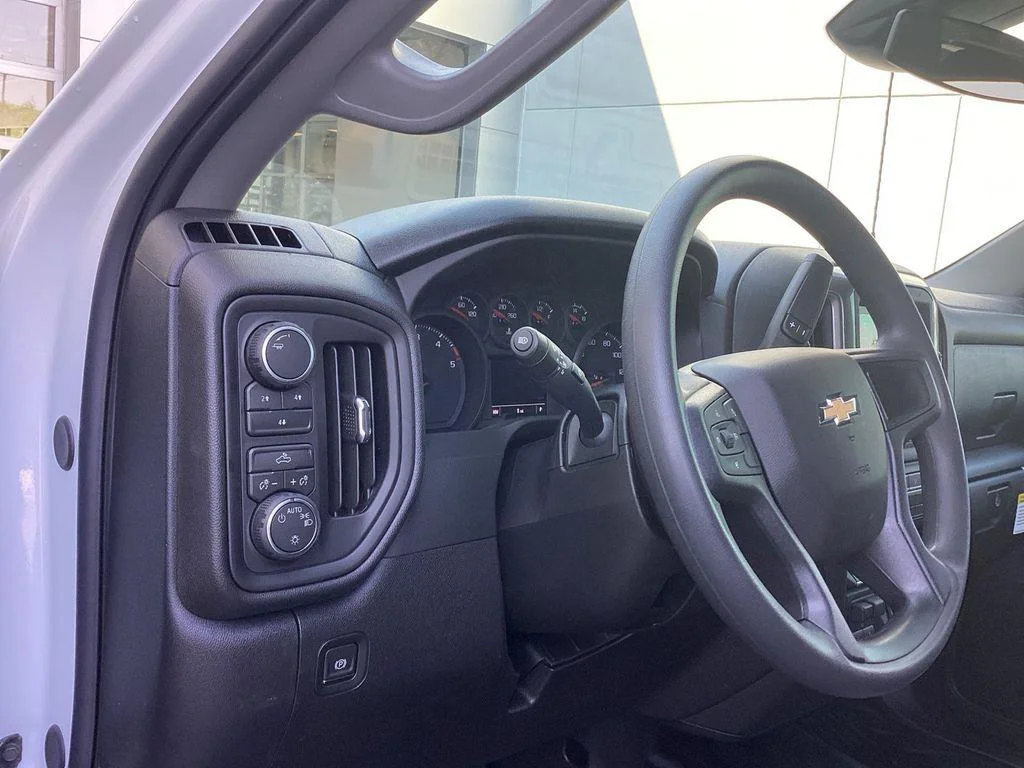 New 2026 Summit White Chevrolet Work Truck image 10
