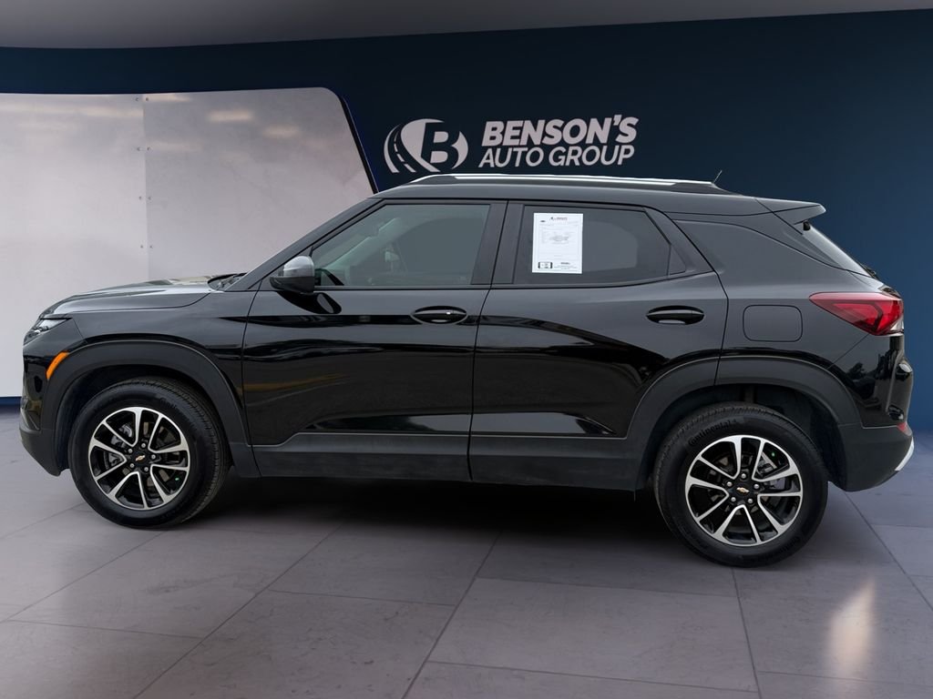 Used 2025 Black Chevrolet LT image 2
