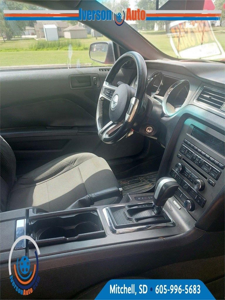 2014 Ford Mustang V6