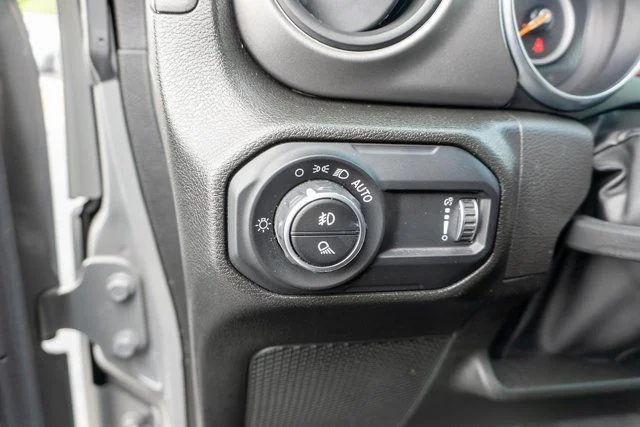 Used 2023 Gray Jeep Sport S image 17