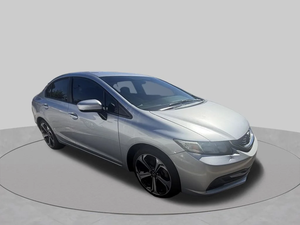 Used 2014 Silver Honda LX image 1
