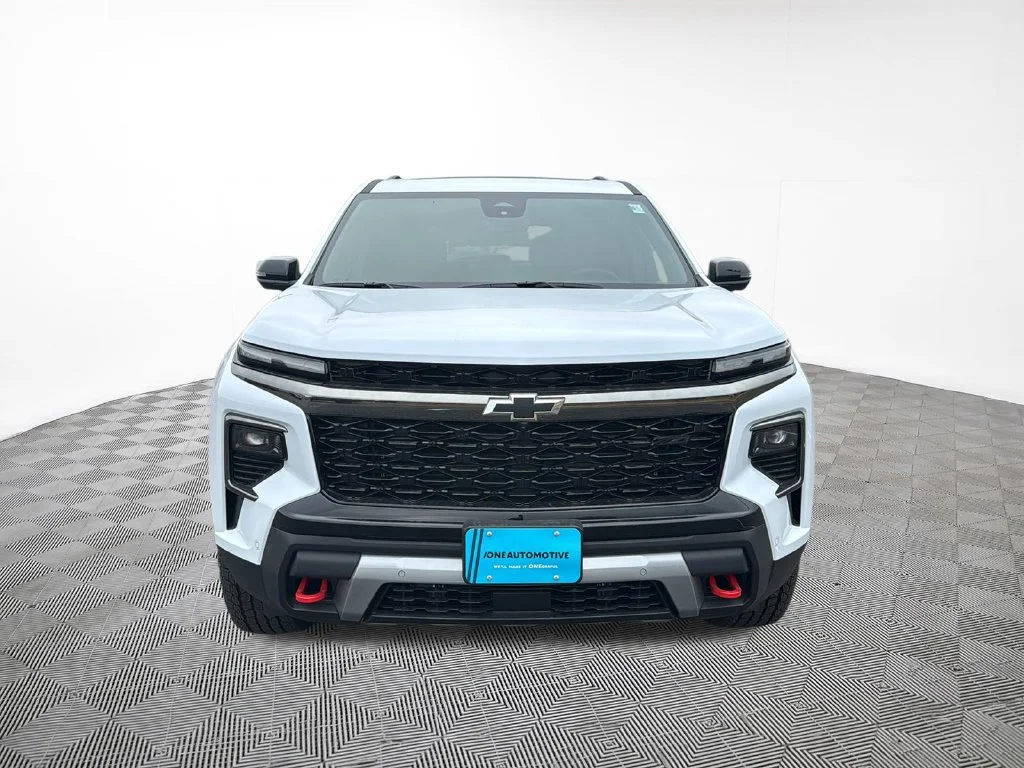 New 2026 Polar White Tricoat Chevrolet Z71 image 3
