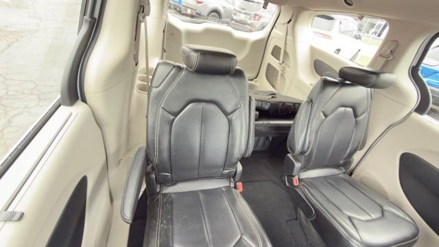 Used 2023 White Chrysler Touring L image 39