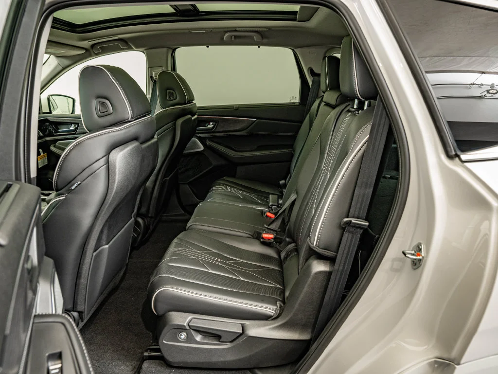 Used 2026 Platinum White Acura Advance Package image 34