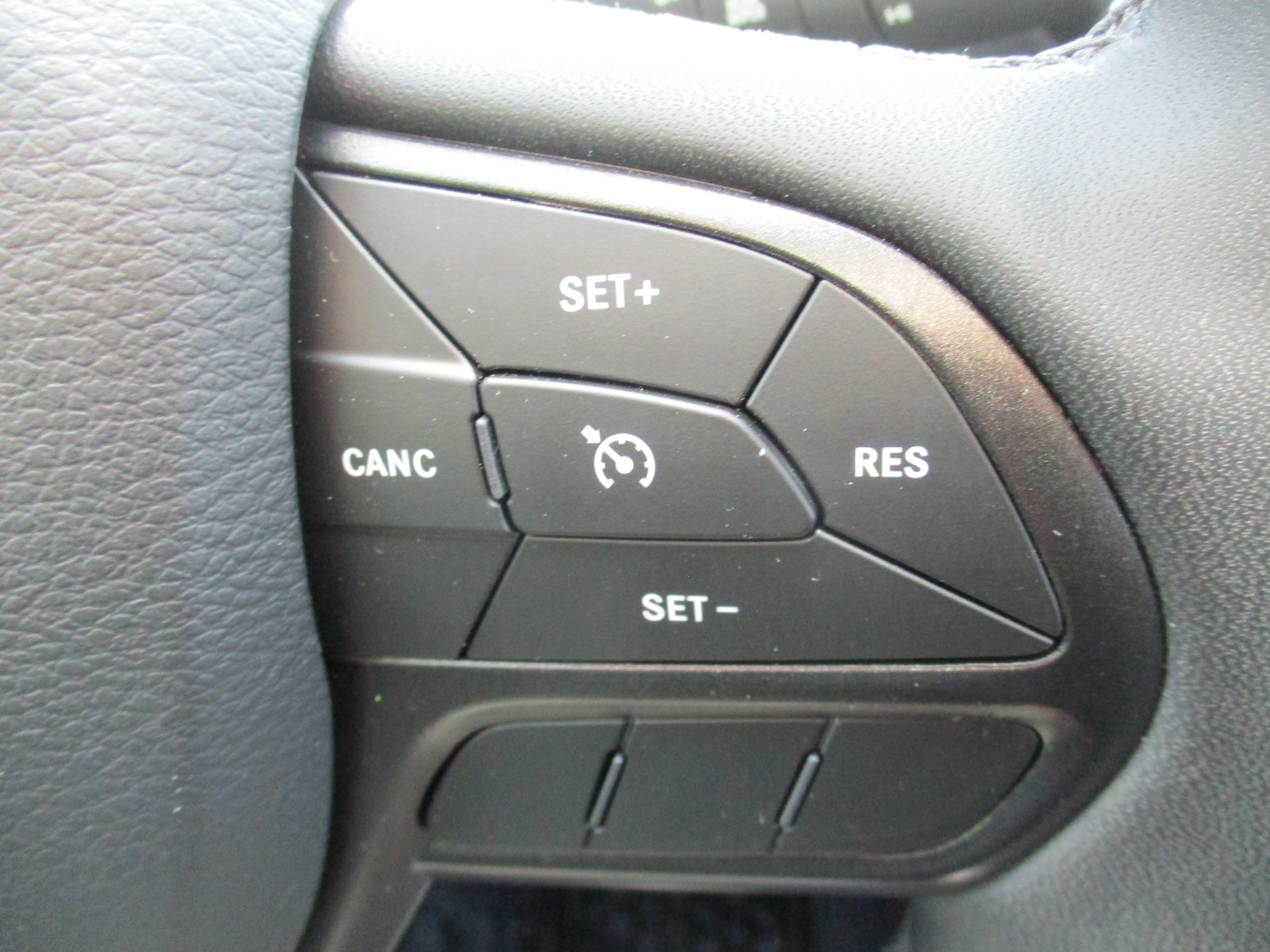 Used 2022 Hydro Blue Pearlcoat Jeep Trailhawk image 9