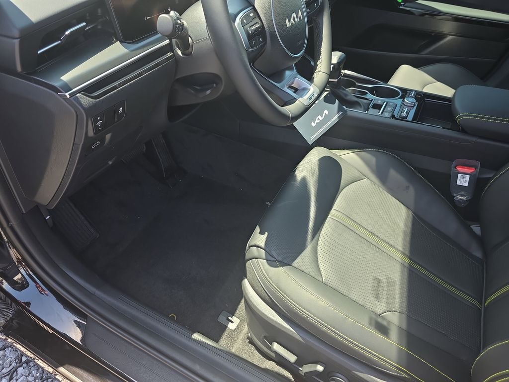 New 2026 Aurora Black Pearl Kia GT image 11