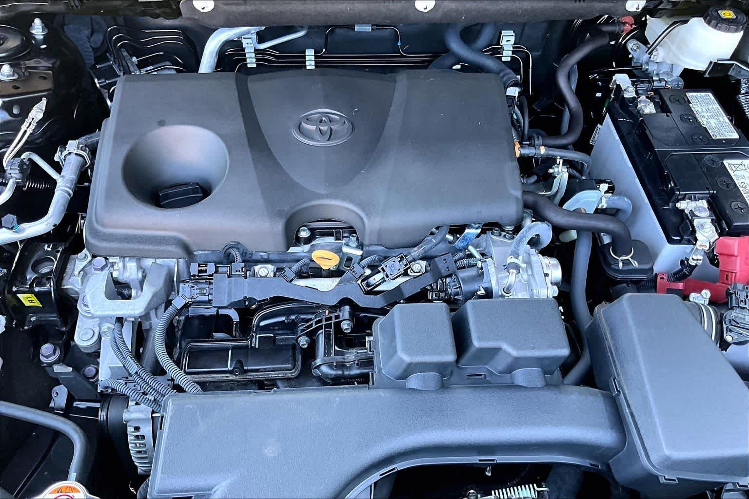 Used 2025 Midnight Black Metallic Toyota XLE image 33