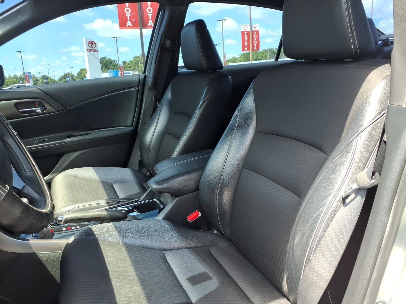 Used 2017 Lunar Silver Metallic Honda Sport image 14