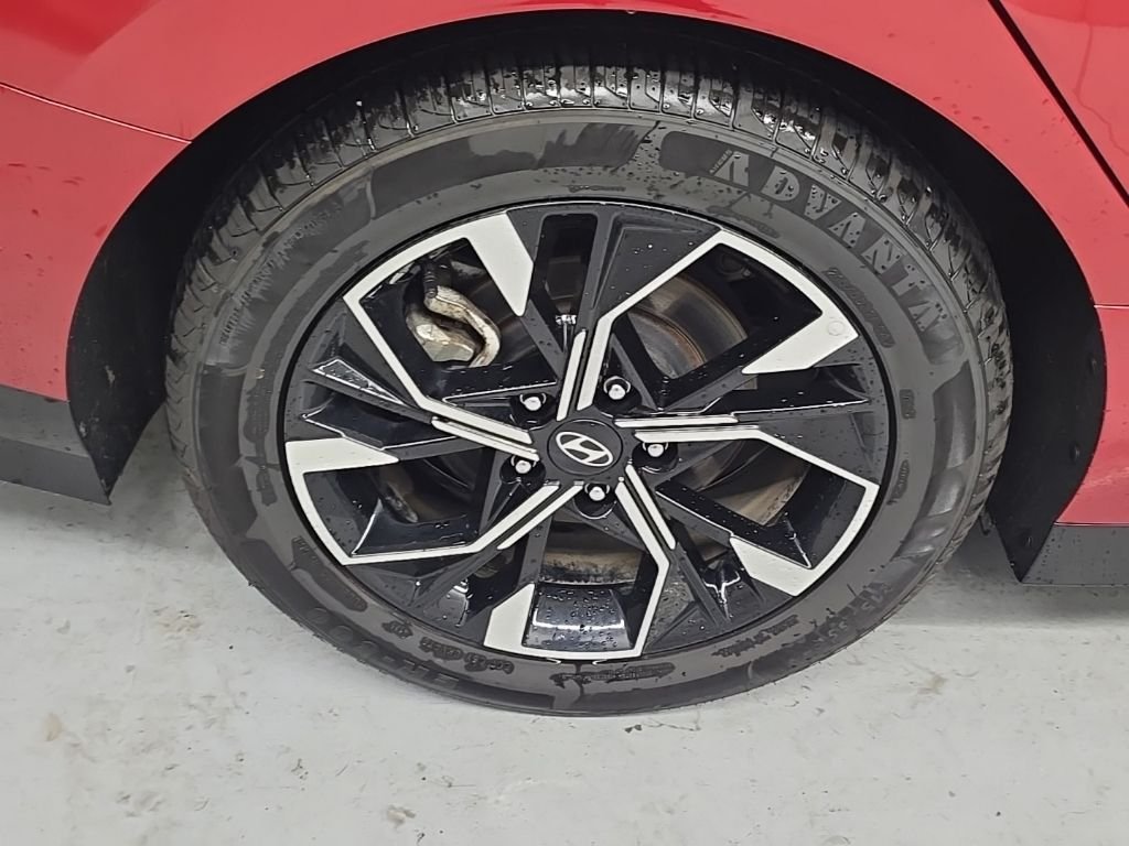 Certified Used 2025 Red Hyundai SEL image 40