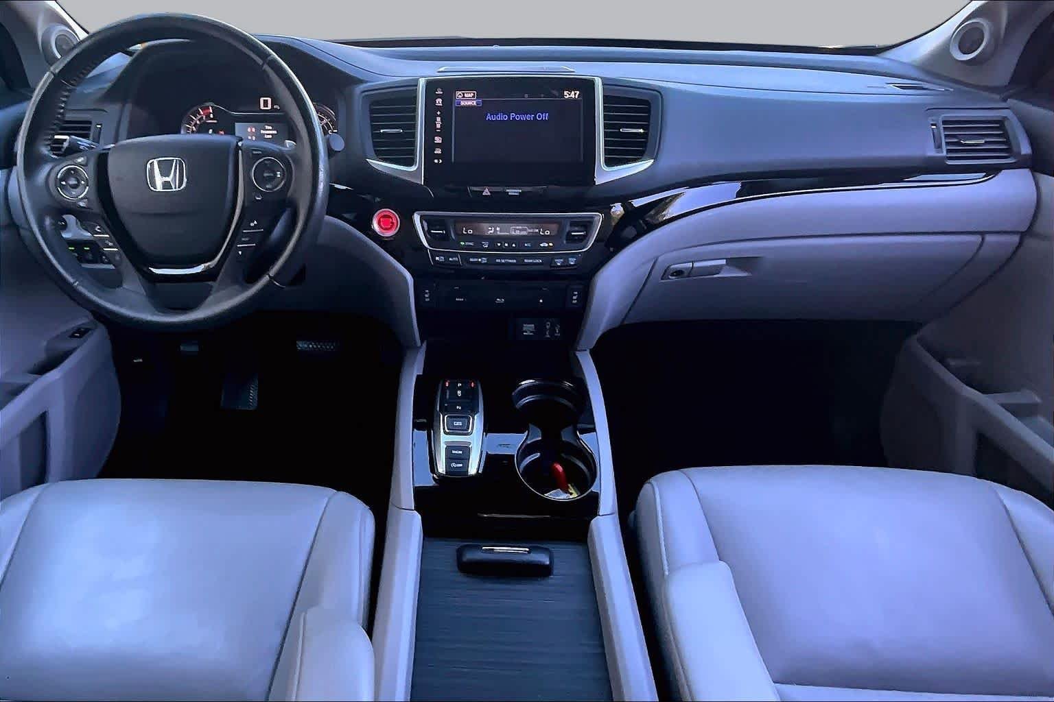 Used 2018 Crystal Black Pearl Honda Touring image 16
