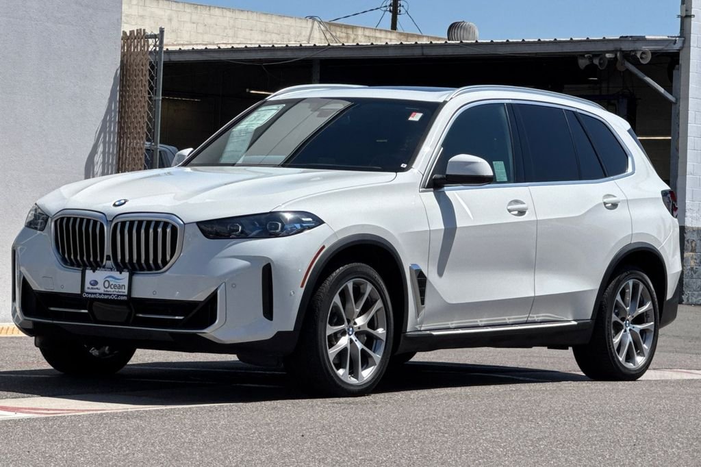 Used 2024 White BMW xDrive40i image 12