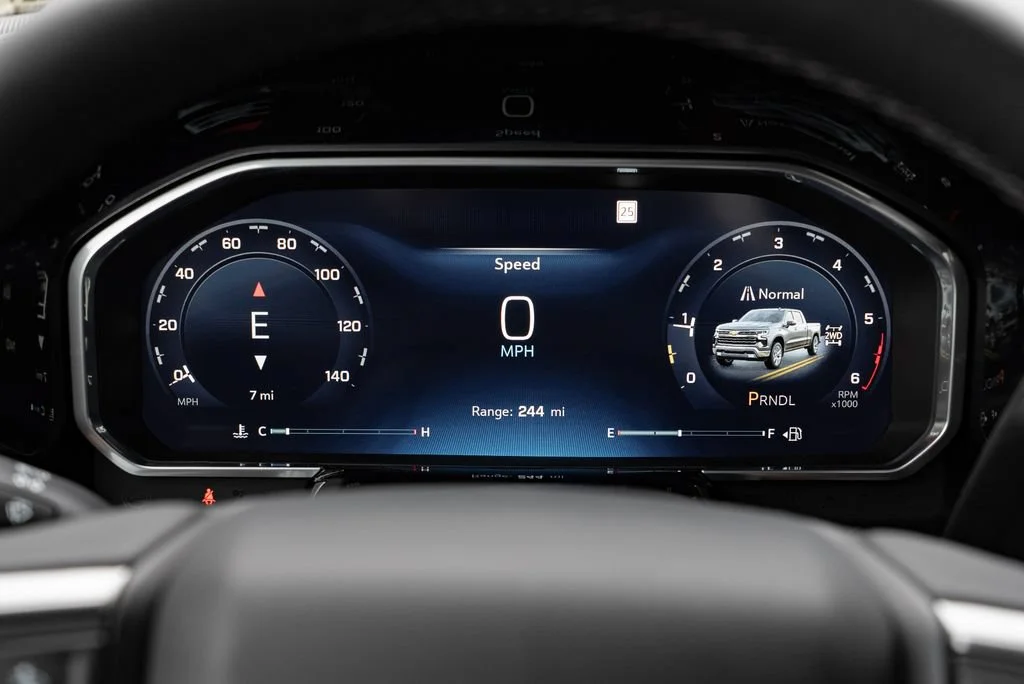 New 2026 Summit White Chevrolet LT image 17