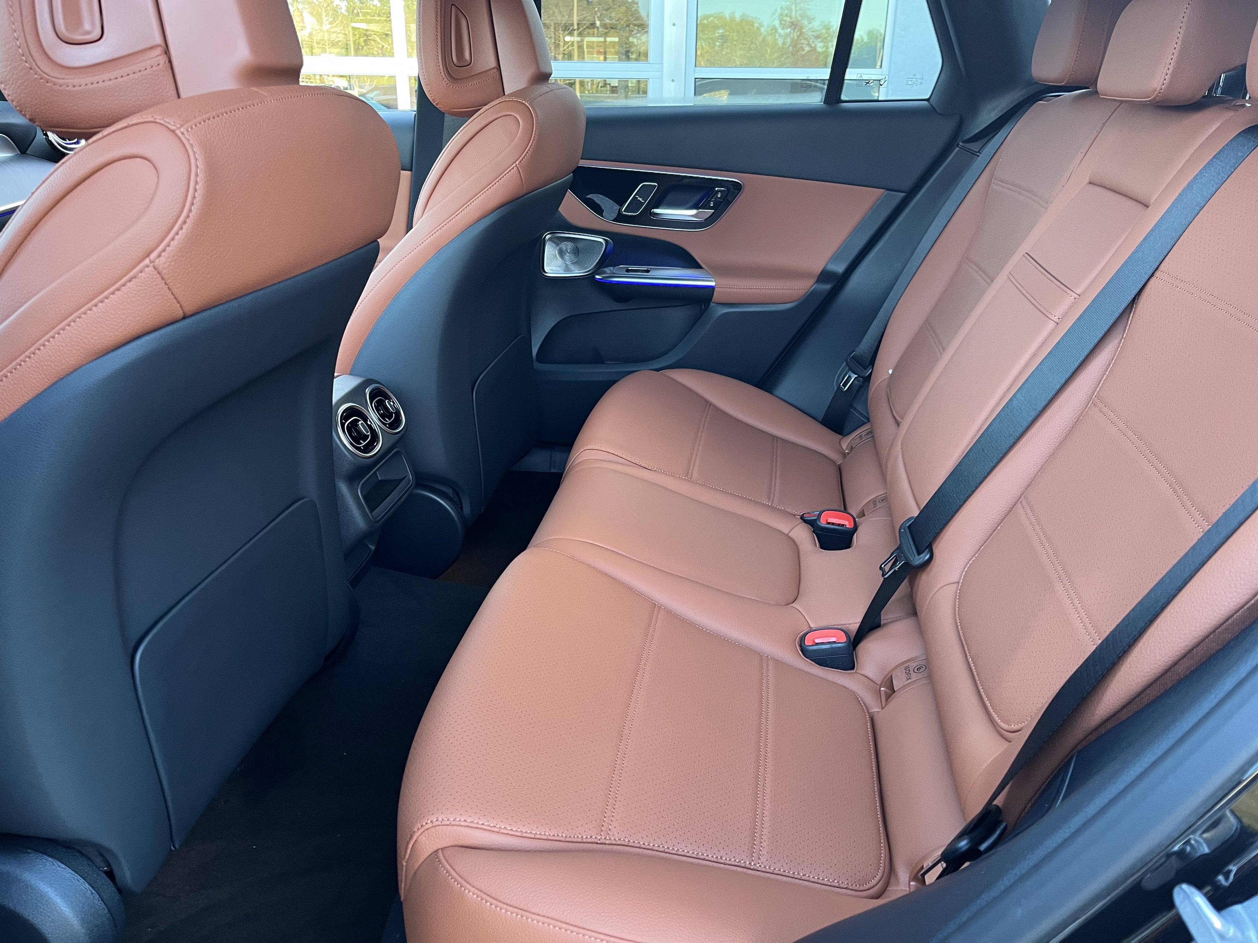 New 2026 Obsidian Black Metallic Mercedes-Benz GLC 300 image 14