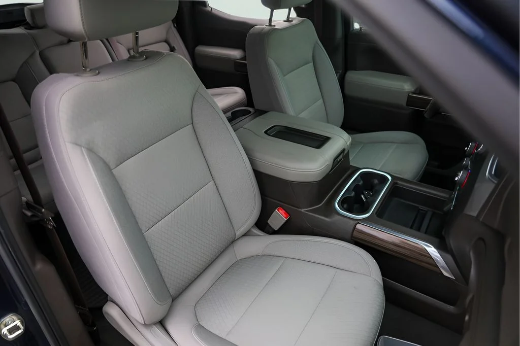 Used 2020 Blue Chevrolet RST image 32