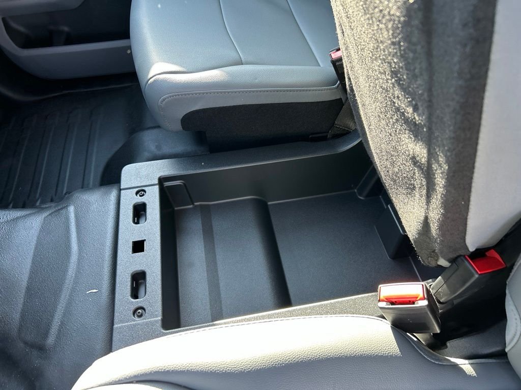 New 2026 Oxford White Ford XL image 31