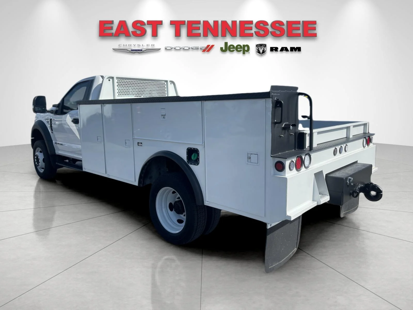 Used 2018 White Ford XL image 5