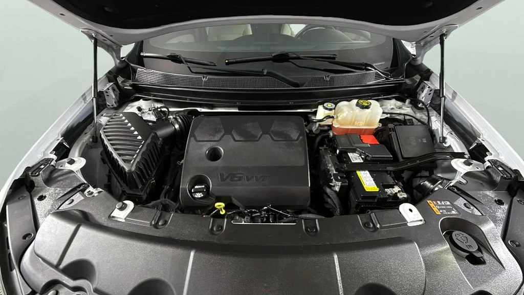 Used 2023 Summit White Chevrolet LS image 37