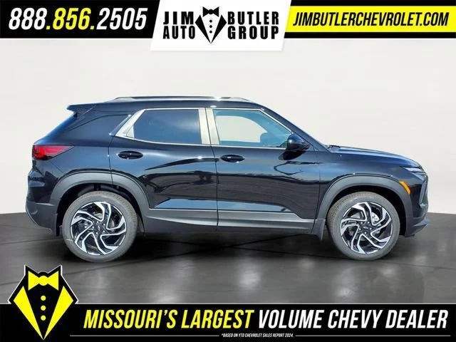 New 2026 Mosaic Black Metallic Chevrolet RS image 18