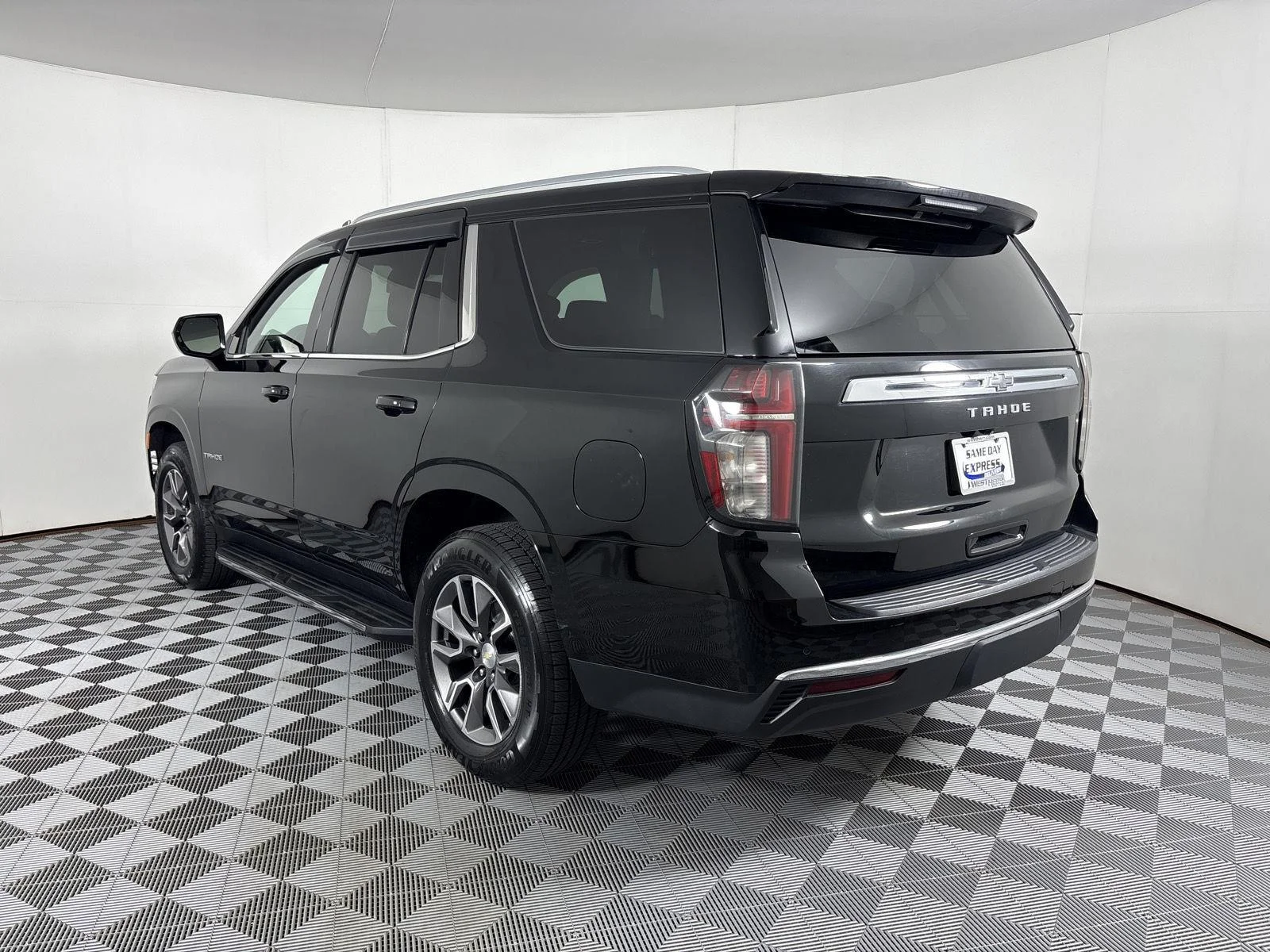 Used 2023 Black Chevrolet LS image 18