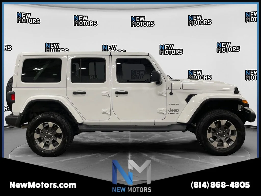 Used 2023 Bright White Clearcoat Jeep Sahara image 6