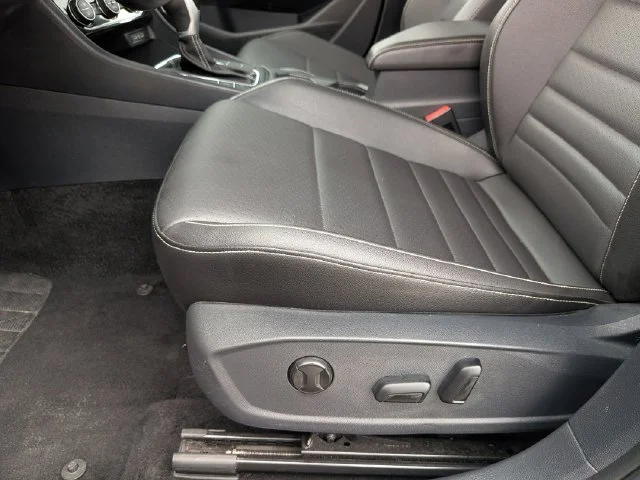 Used 2024 Silver Volkswagen 1.5T SE image 15