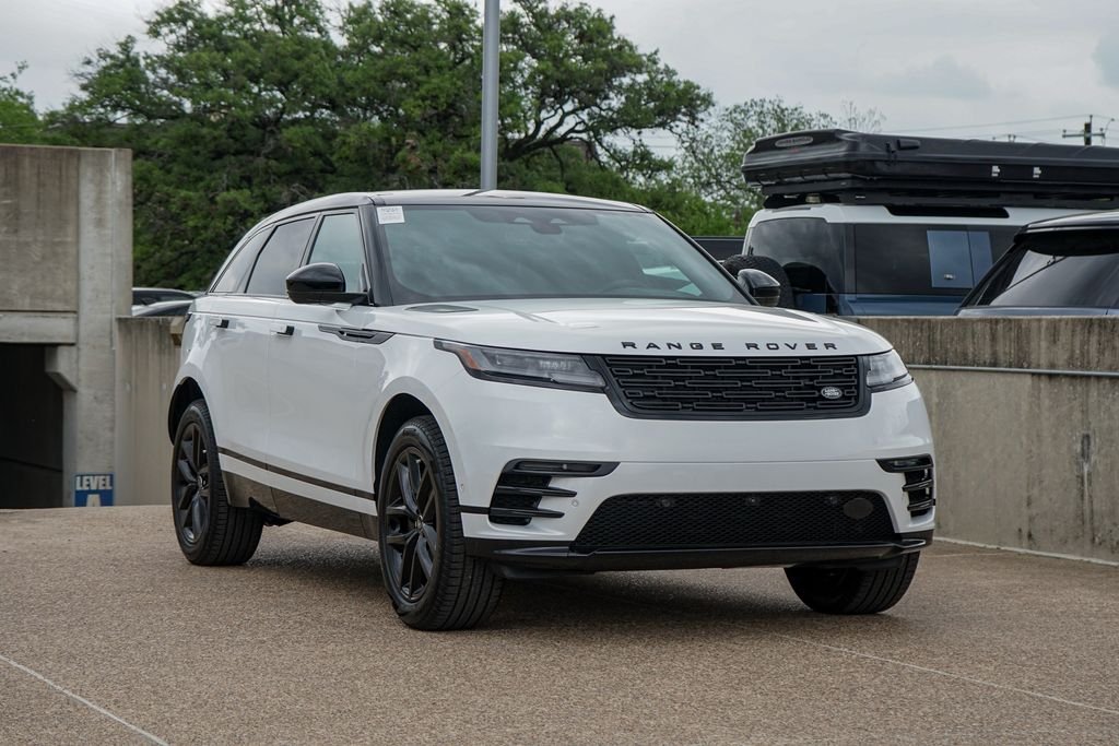 New 2026 Ostuni Pearl White Land Rover Dynamic SE image 12