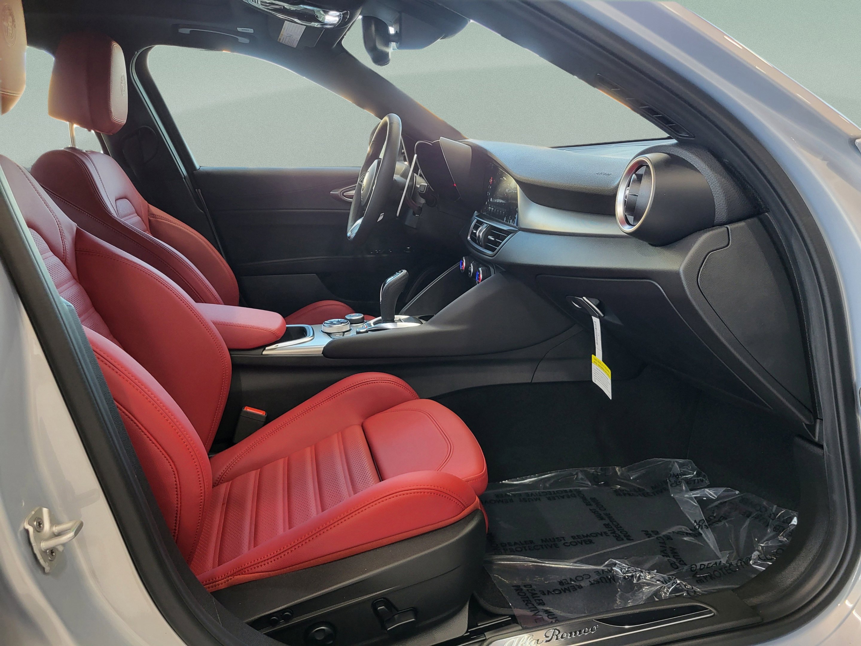 New 2025 Moonlight Gray Metallic Alfa Romeo  image 37
