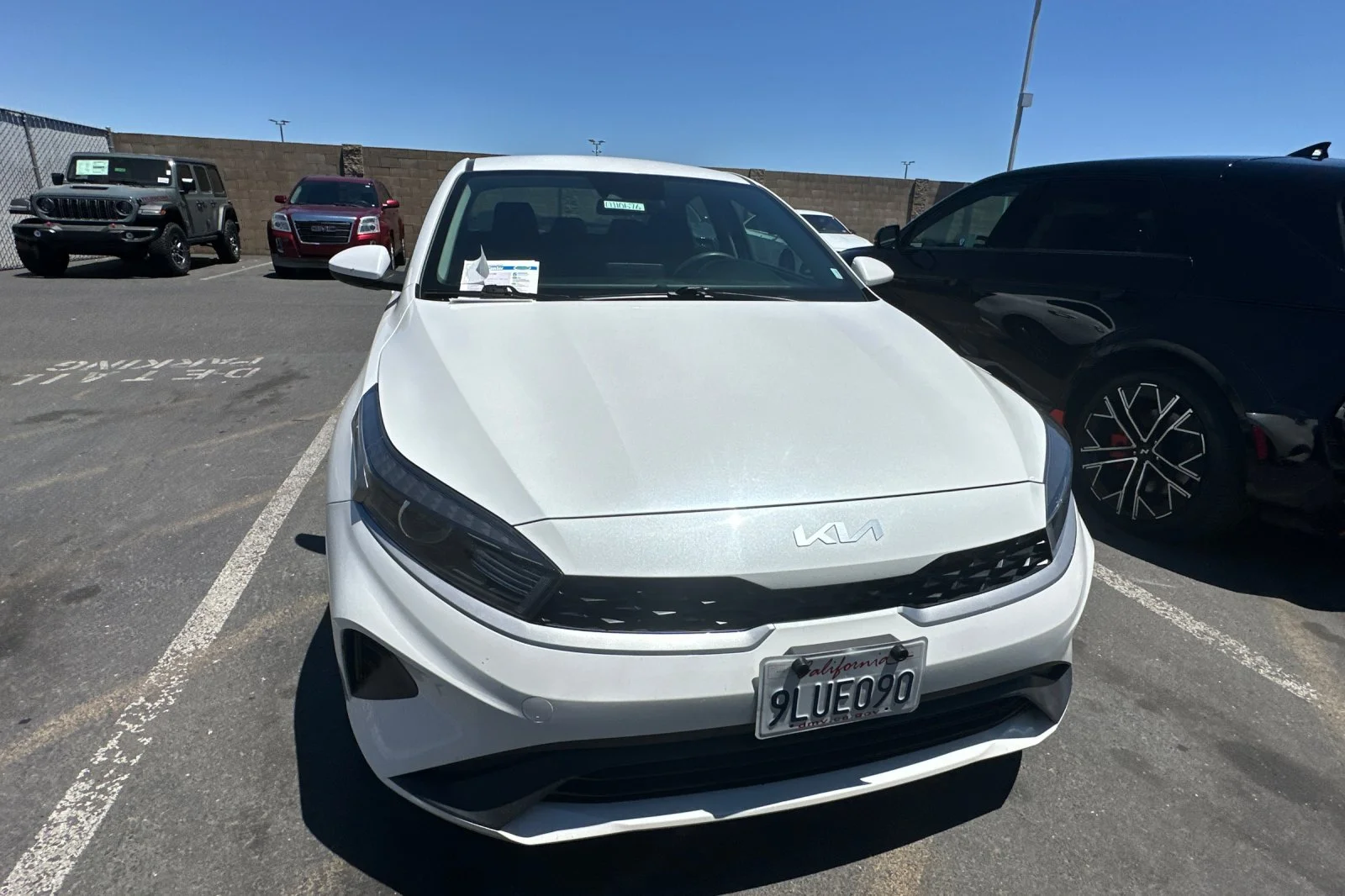 Used 2024 Snow White Pearl Kia LXS image 3