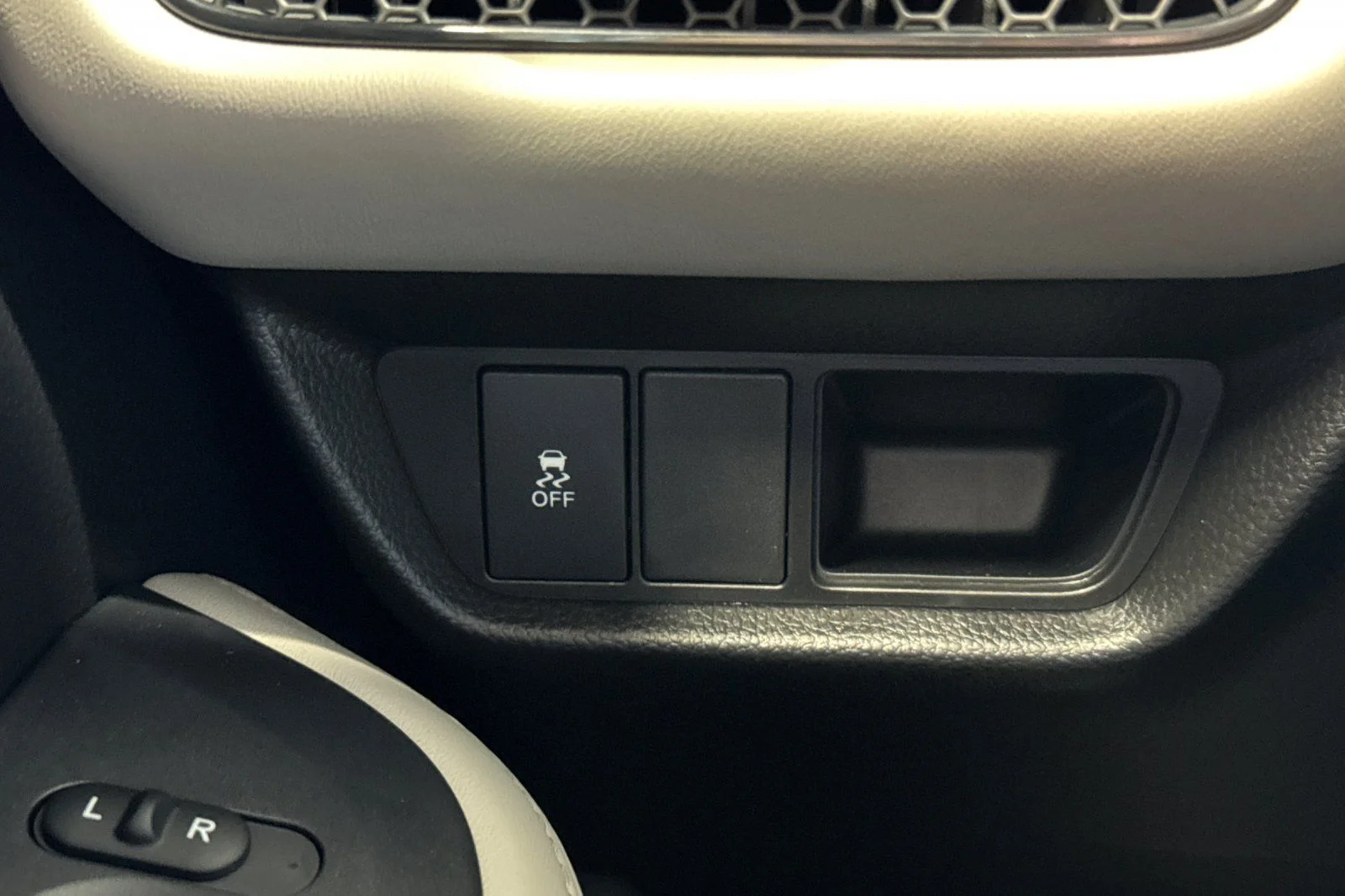 New 2027 SOLAR SILV MET Honda LX image 28