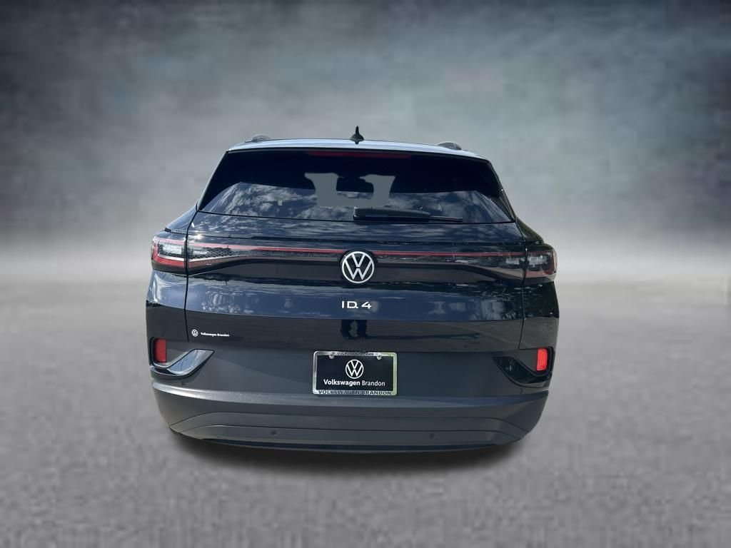 Used 2023 Black Volkswagen S image 4