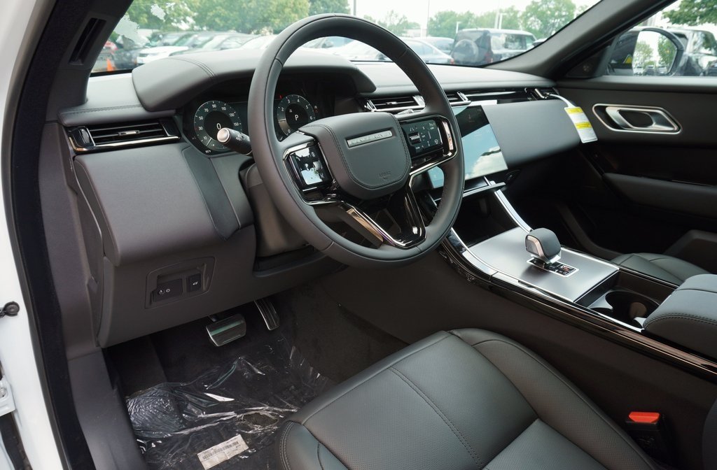 2026 LAND ROVER RANGE ROVER VELAR - Image 12