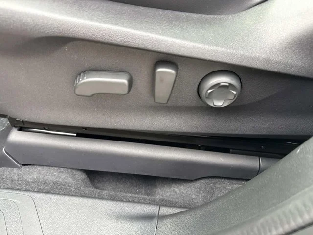 New 2026 ICE SILVER METALLIC Subaru Touring 7-Passenger image 72