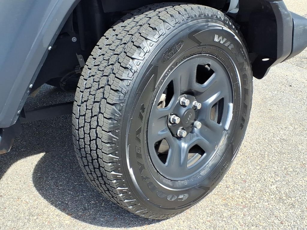 Certified Used 2023 Bright White Clearcoat Jeep Sport image 9