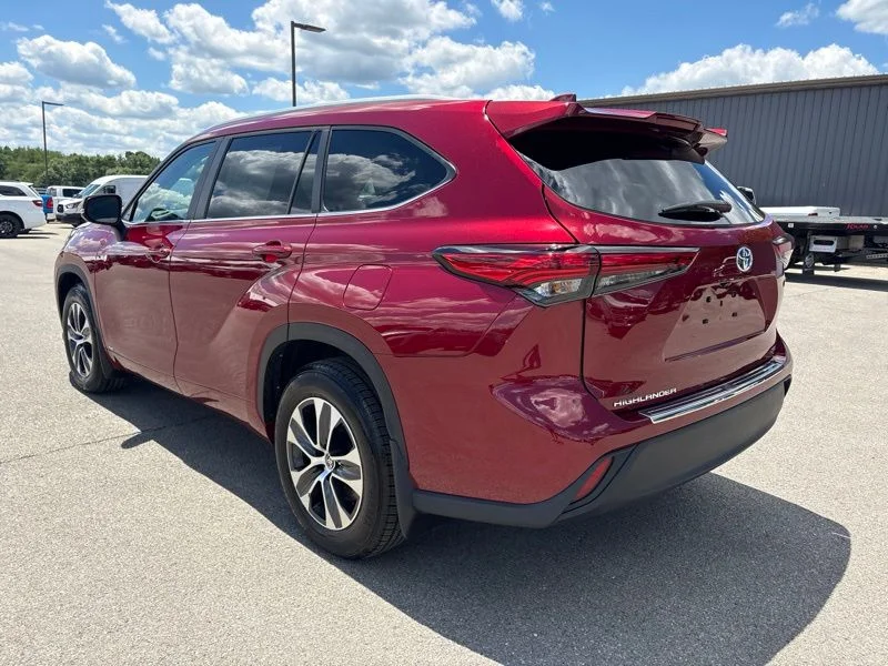 Used 2023 Red Toyota XLE image 5