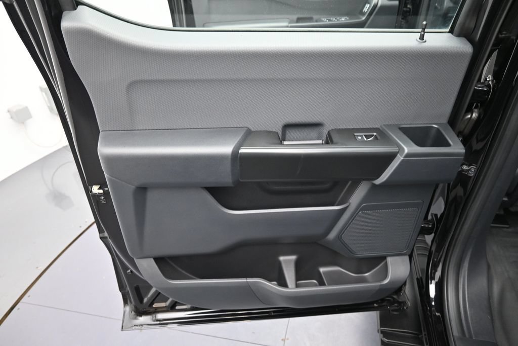 Used 2025 Black Metallic Ford XL image 24