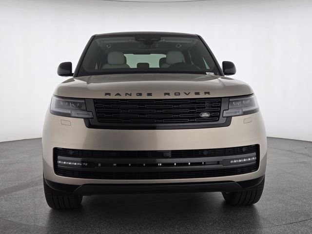 Used 2026  Land Rover SE image 11