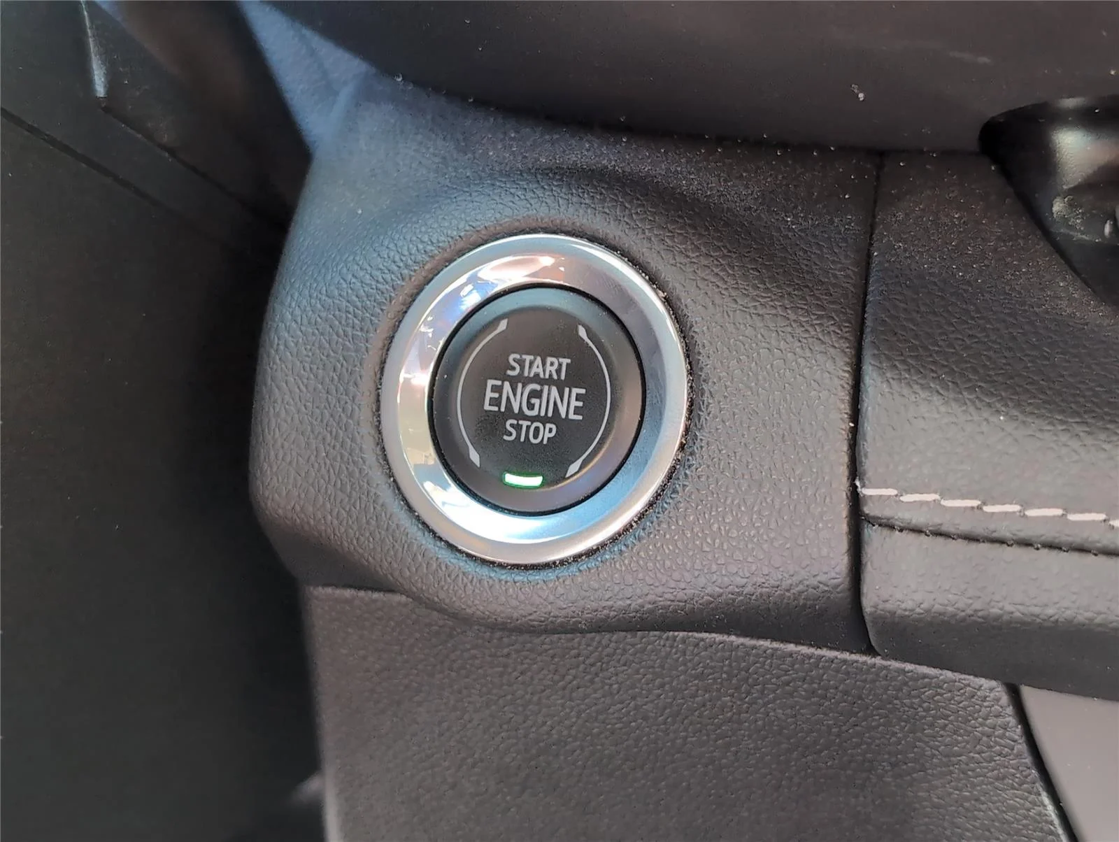 Used 2023 Cinnabar Metallic Buick Preferred image 21