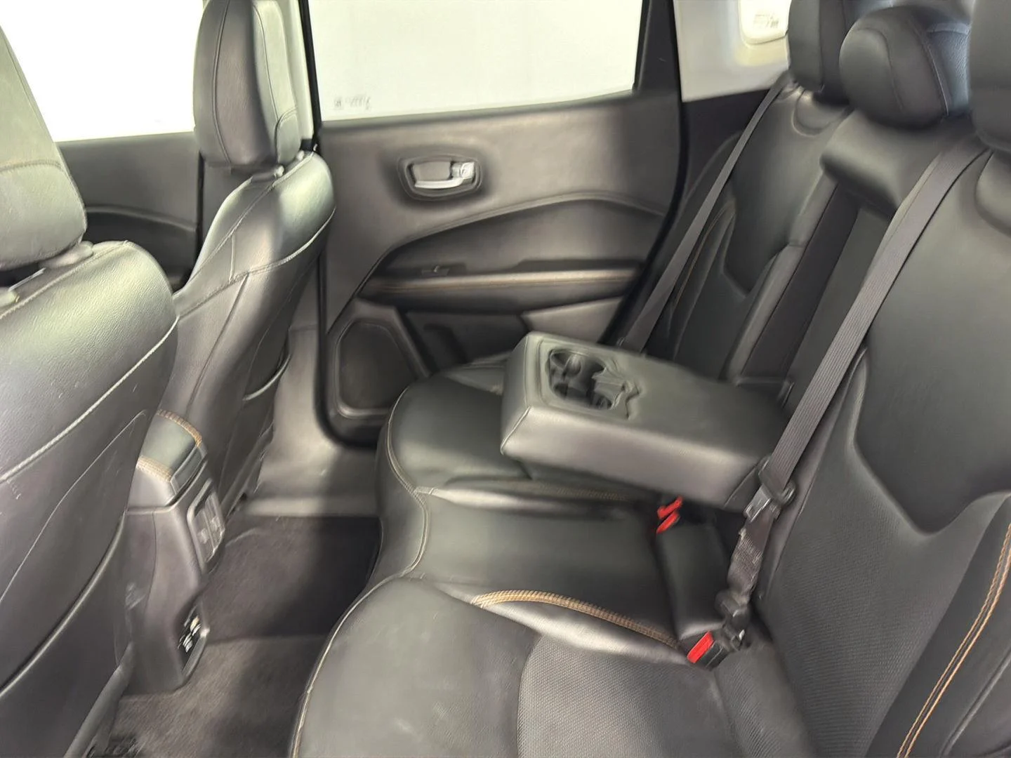 Used 2019 Granite Crystal Metallic Clearcoat Jeep Limited image 21