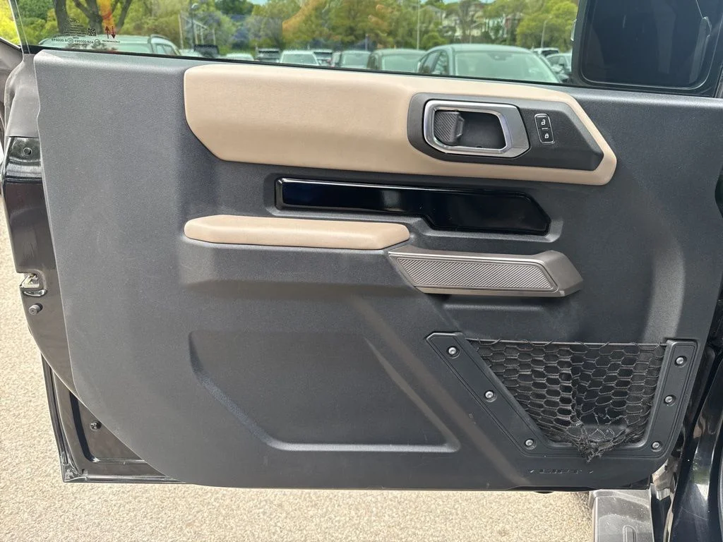 Used 2022 Black Ford Wildtrak image 25