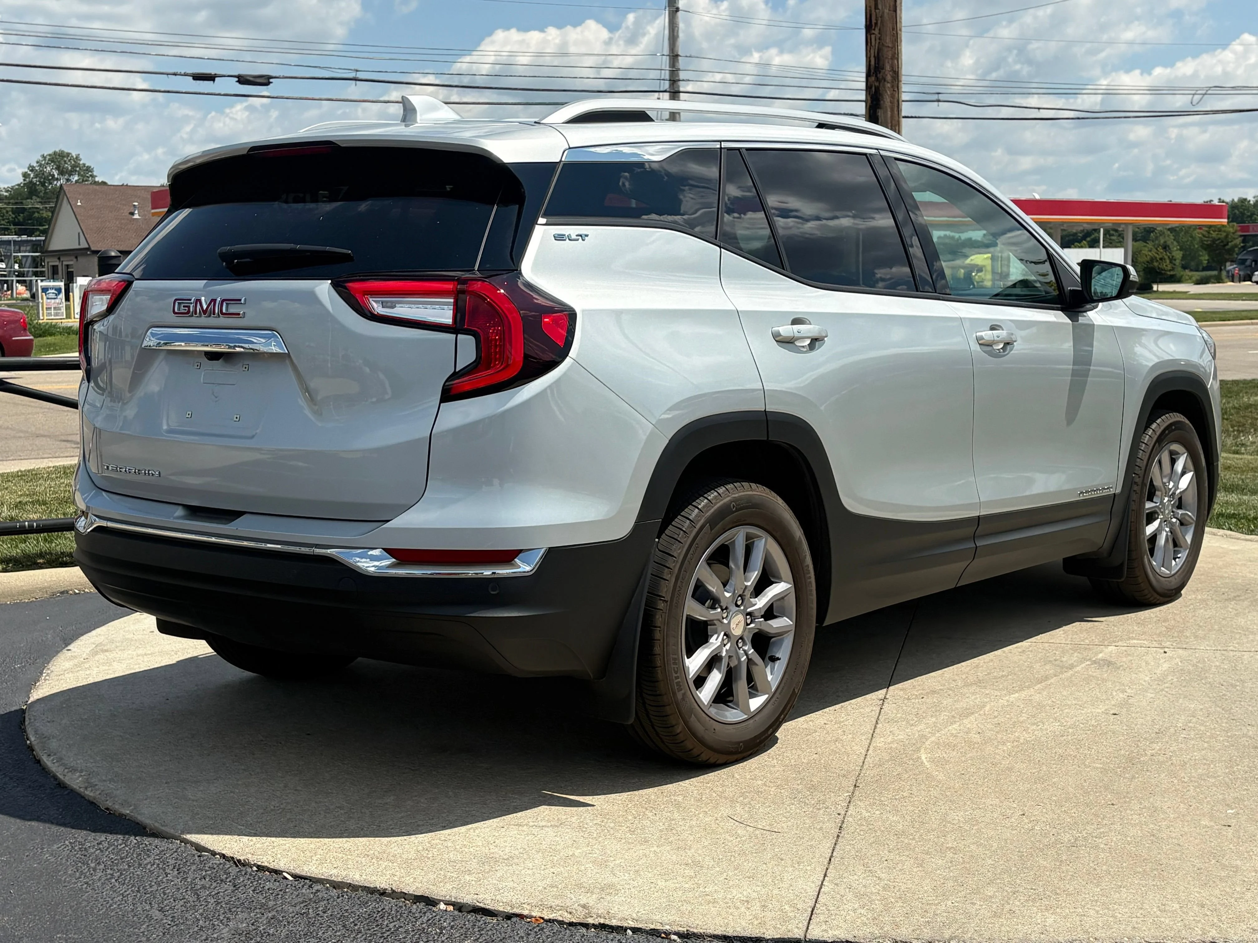 Used 2022 QUICKSILVER METALLIC GMC SLT image 7