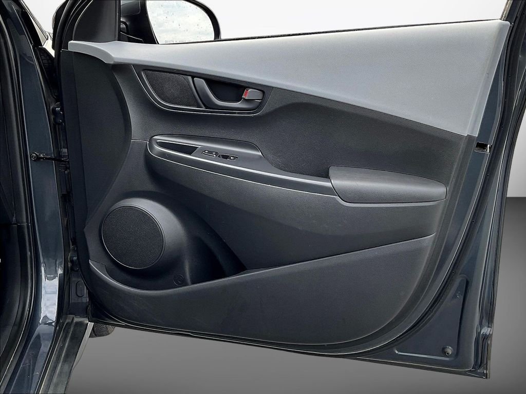 Used 2019 Gray Hyundai SE image 28