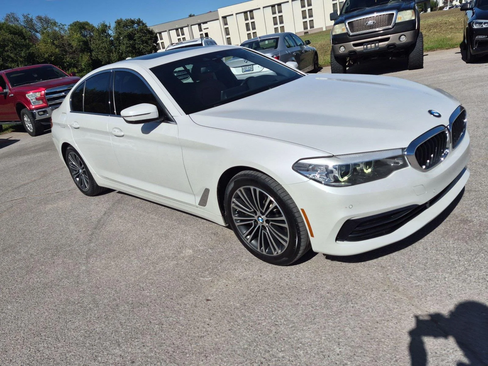 Used 2019 Mineral White Metallic BMW 530i xDrive image 7